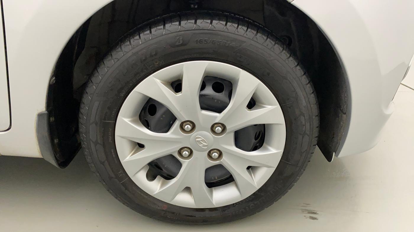 2015 Hyundai Grand i10 SPORTZ 1.2 KAPPA VTVT, Petrol, Manual, 12,530 km, Right Front Wheel