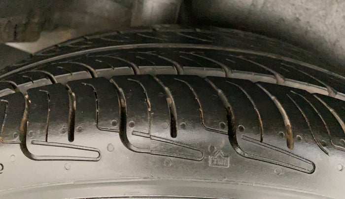 2013 Honda City 1.5L I-VTEC CORPORATE MT, Petrol, Manual, 1,13,194 km, Right Rear Tyre Tread