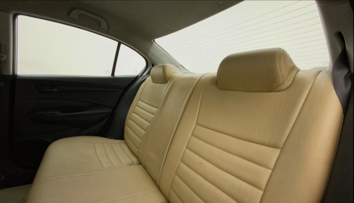 2013 Honda City 1.5L I-VTEC CORPORATE MT, Petrol, Manual, 1,13,194 km, Right Side Rear Door Cabin