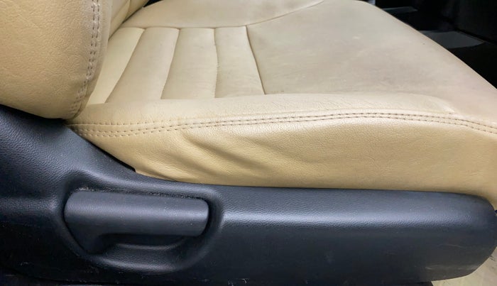 2013 Honda City 1.5L I-VTEC CORPORATE MT, Petrol, Manual, 1,13,194 km, Driver Side Adjustment Panel