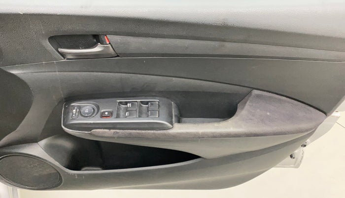 2013 Honda City 1.5L I-VTEC CORPORATE MT, Petrol, Manual, 1,13,194 km, Driver Side Door Panels Control