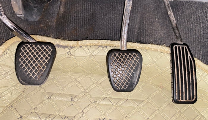 2013 Honda City 1.5L I-VTEC CORPORATE MT, Petrol, Manual, 1,13,194 km, Pedals