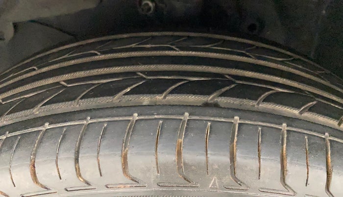 2013 Honda City 1.5L I-VTEC CORPORATE MT, Petrol, Manual, 1,13,194 km, Left Front Tyre Tread