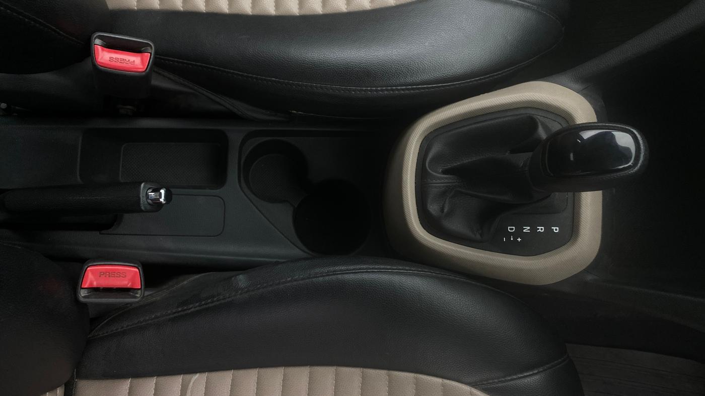 2018 Hyundai Grand i10 SPORTZ AT 1.2 KAPPA VTVT, Petrol, Automatic, 31,859 km, Gear Lever