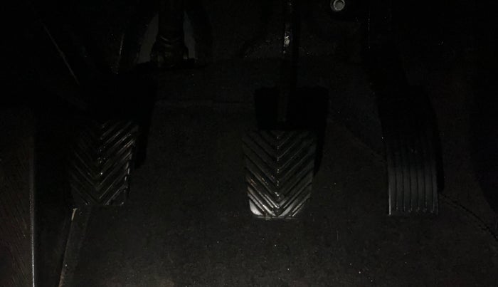 2019 Hyundai Elite i20 ASTA 1.2 (O), Petrol, Manual, 33,402 km, Pedals