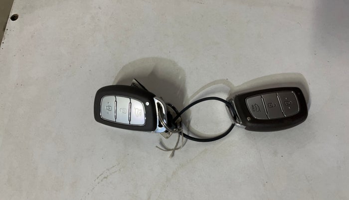 2019 Hyundai Elite i20 ASTA 1.2 (O), Petrol, Manual, 33,402 km, Key Close Up