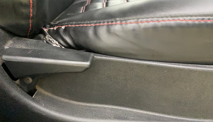 2018 Tata NEXON XM PETROL, CNG, Manual, 1,20,081 km, Driver Side Adjustment Panel