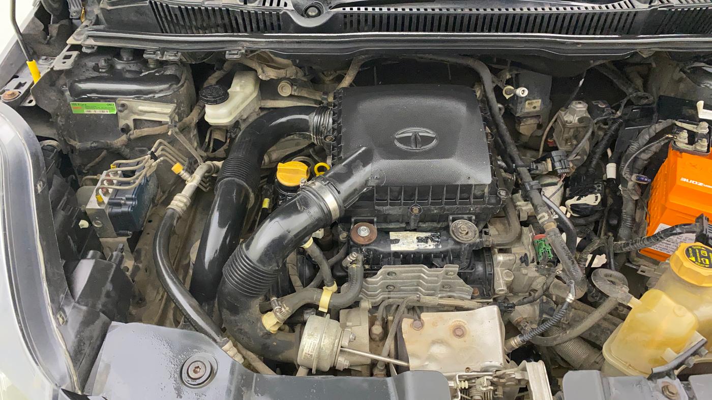2018 Tata NEXON XM PETROL, CNG, Manual, 1,19,233 km, Engine View - Right
