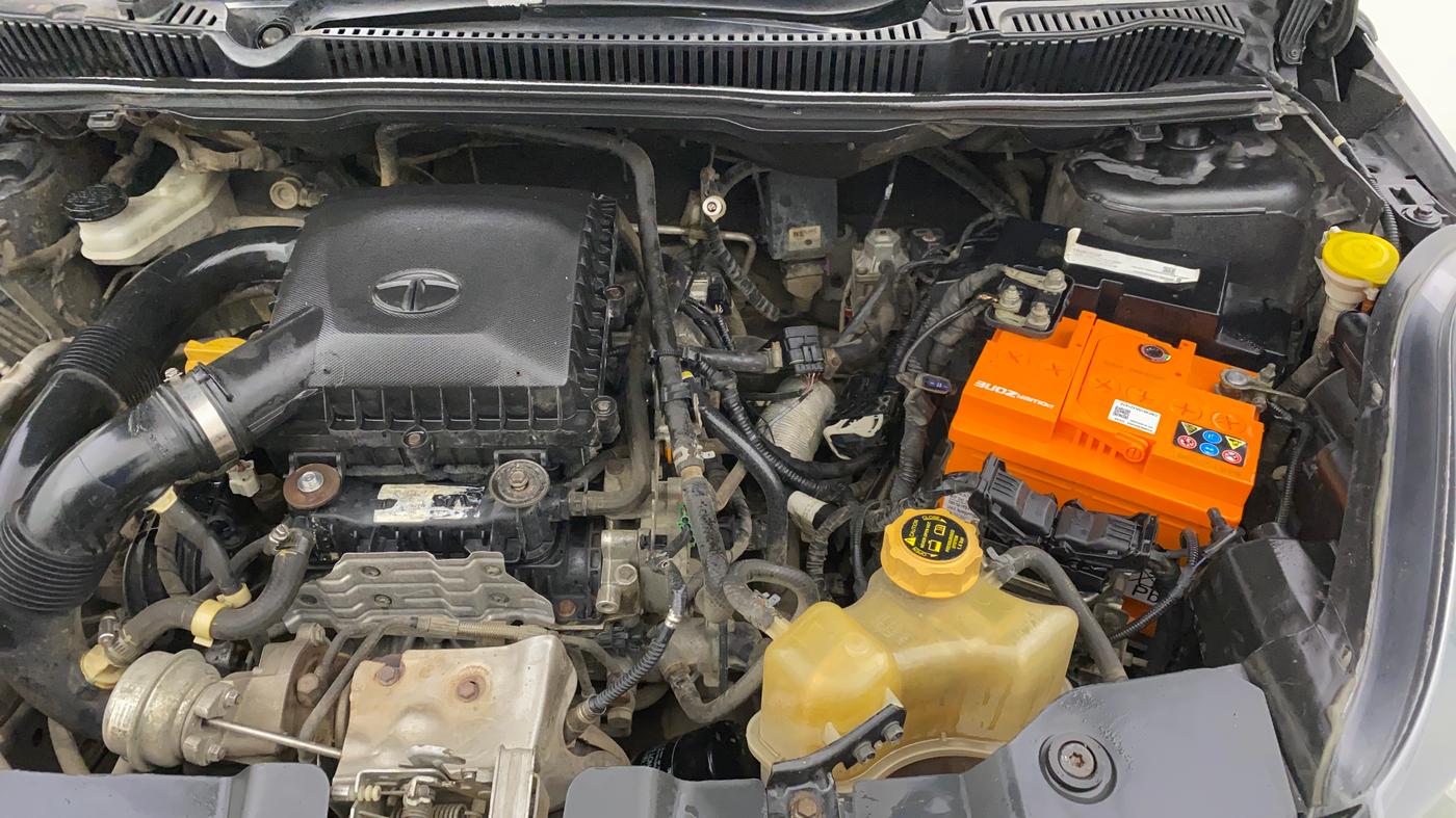 2018 Tata NEXON XM PETROL, CNG, Manual, 1,19,233 km, Engine View - Left