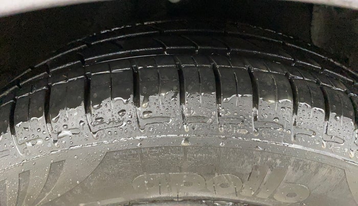 2015 Hyundai Grand i10 SPORTZ 1.2 KAPPA VTVT, Petrol, Manual, 86,970 km, Right Front Tyre Tread