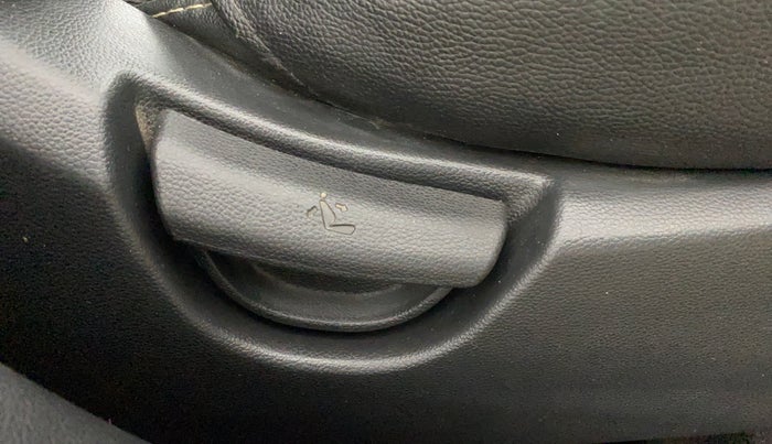 2015 Hyundai Grand i10 SPORTZ 1.2 KAPPA VTVT, Petrol, Manual, 86,970 km, Driver Side Adjustment Panel