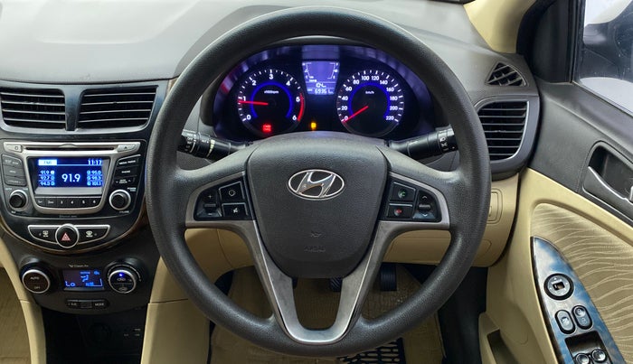2016 Hyundai Verna 1.6 CRDI S, Diesel, Manual, 69,361 km, Steering Wheel Close Up