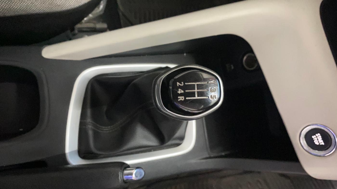 2023 Nissan MAGNITE XV TURBO, Petrol, Manual, 22,930 km, Gear Lever