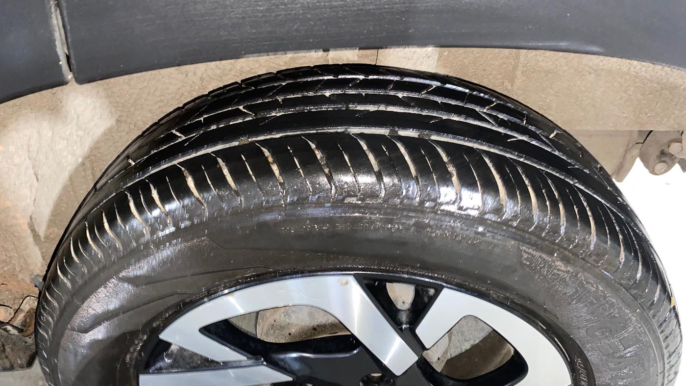 2023 Nissan MAGNITE XV TURBO, Petrol, Manual, 22,930 km, Left Rear Tyre Tread