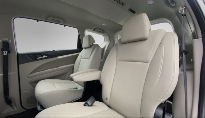 2019 Mahindra MARAZZO M8 7 STR, Diesel, Manual, 13,234 km, Right Side Rear Door Cabin View