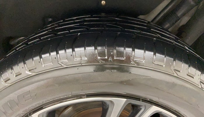 2019 Mahindra MARAZZO M8 7 STR, Diesel, Manual, 13,234 km, Left Rear Tyre Tread