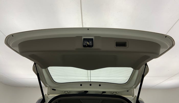 2019 Mahindra MARAZZO M8 7 STR, Diesel, Manual, 13,234 km, Boot Door Open