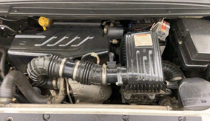 2019 Mahindra MARAZZO M8 7 STR, Diesel, Manual, 13,234 km, Engine Bonet View