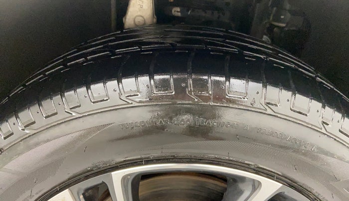 2019 Mahindra MARAZZO M8 7 STR, Diesel, Manual, 13,234 km, Right Front Tyre Tread