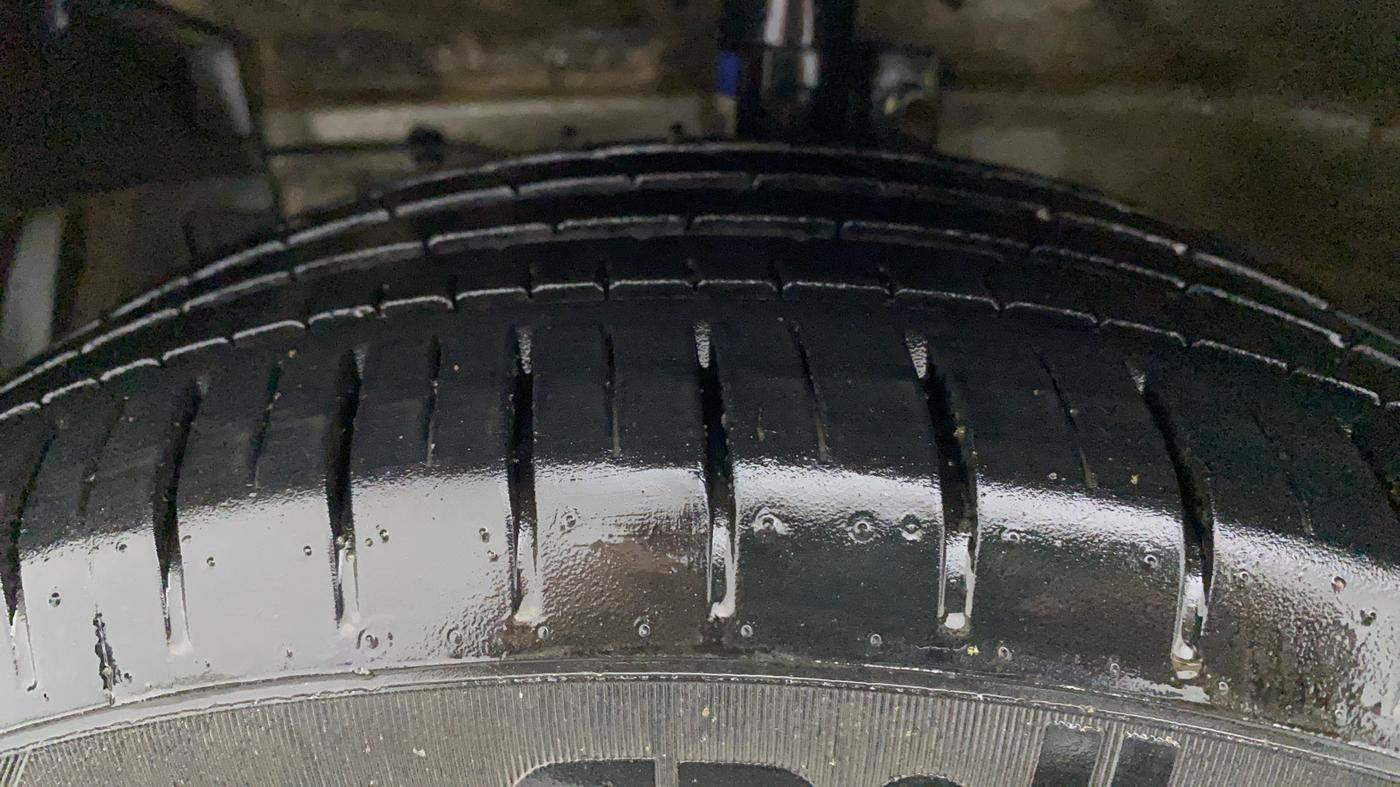 2021 Maruti Ciaz ALPHA 1.5 SHVS PETROL, Petrol, Manual, 11,521 km, Left Front Tyre Tread