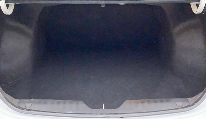2021 Maruti Ciaz ALPHA 1.5 SHVS PETROL, Petrol, Manual, 11,521 km, Boot Inside