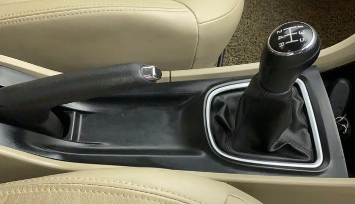 2021 Maruti Ciaz ALPHA 1.5 SHVS PETROL, Petrol, Manual, 11,521 km, Gear Lever