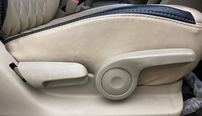 2022 Maruti Ciaz ZETA 1.5 SHVS MT PETROL, Petrol, Manual, 75,762 km, Driver Side Adjustment Panel