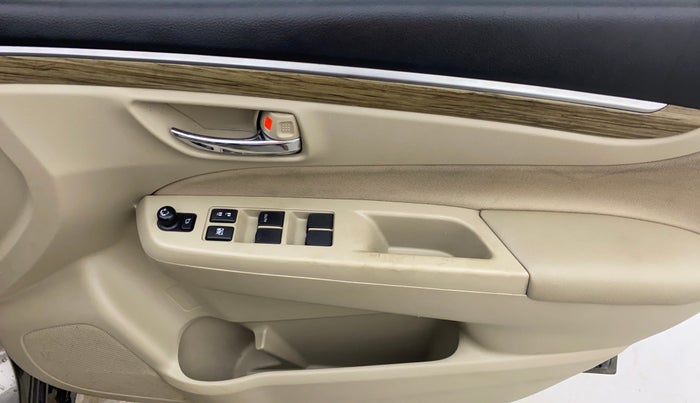 2022 Maruti Ciaz ZETA 1.5 SHVS MT PETROL, Petrol, Manual, 75,762 km, Driver Side Door Panels Control
