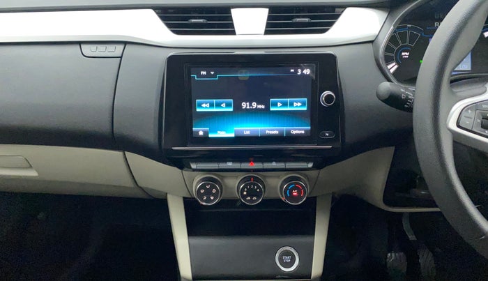 2021 Renault TRIBER RXZ AMT, Petrol, Automatic, 8,049 km, Air Conditioner