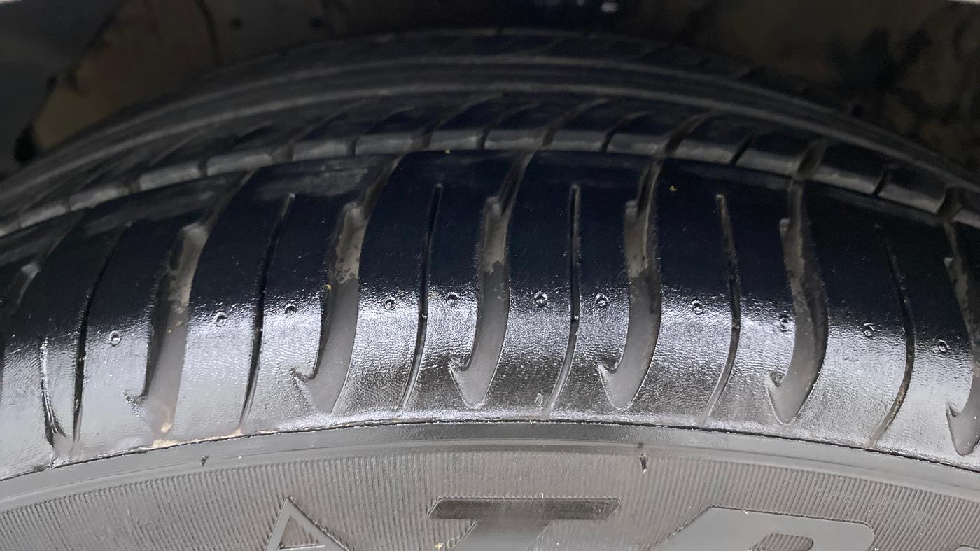 2011 Hyundai Verna FLUIDIC 1.6 SX VTVT OPT, Petrol, Manual, 78,381 km, Left Front Tyre Tread