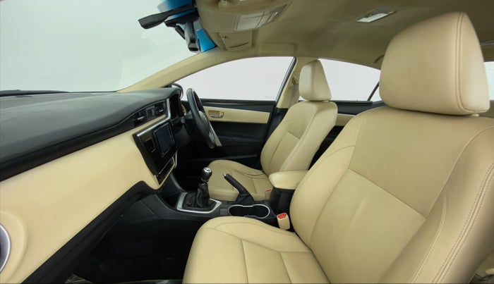 2017 Toyota Corolla Altis GL, Petrol, Manual, 59,767 km, Right Side Front Door Cabin