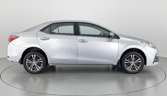 2017 Toyota Corolla Altis GL, Petrol, Manual, 59,767 km, Right Side View