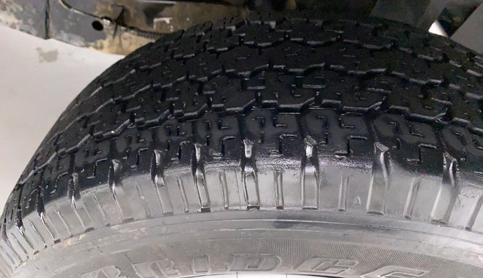 2018 Mahindra Thar CRDE 4X4 BS IV, Diesel, Manual, 17,728 km, Right Front Tyre Tread