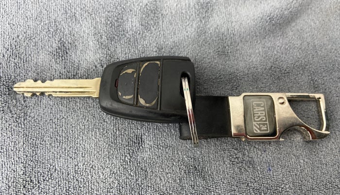 2019 Hyundai Grand i10 MAGNA 1.2 VTVT, Petrol, Manual, 10,547 km, Key Close Up