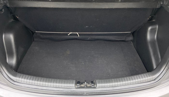2019 Hyundai Grand i10 MAGNA 1.2 VTVT, Petrol, Manual, 10,547 km, Boot Inside
