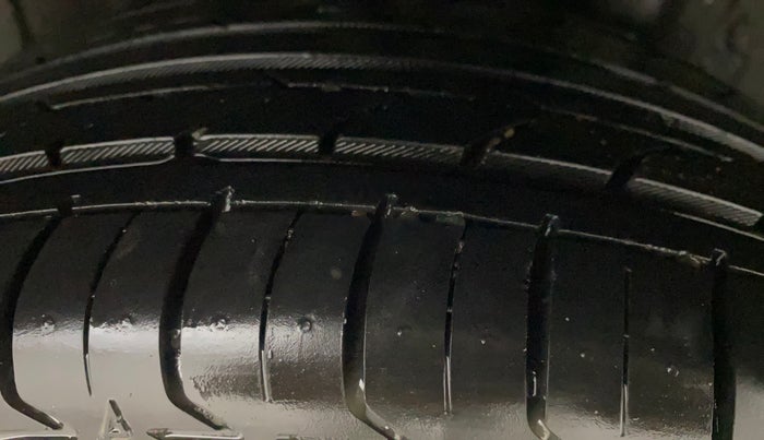 2017 Honda City 1.5L I-VTEC ZX CVT, Petrol, Automatic, 1,19,914 km, Left Rear Tyre Tread