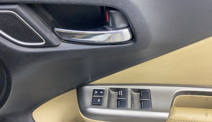 2017 Honda City 1.5L I-VTEC ZX CVT, Petrol, Automatic, 1,19,914 km, Driver Side Door Panels Control