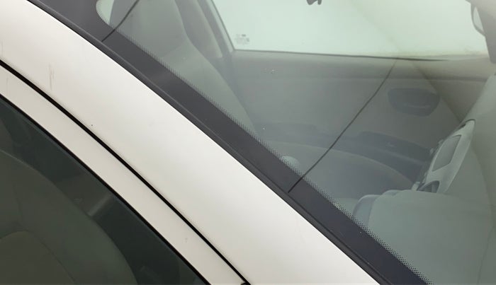 2015 Hyundai i10 MAGNA 1.1, Petrol, Manual, 35,215 km, Right A pillar - Minor scratches