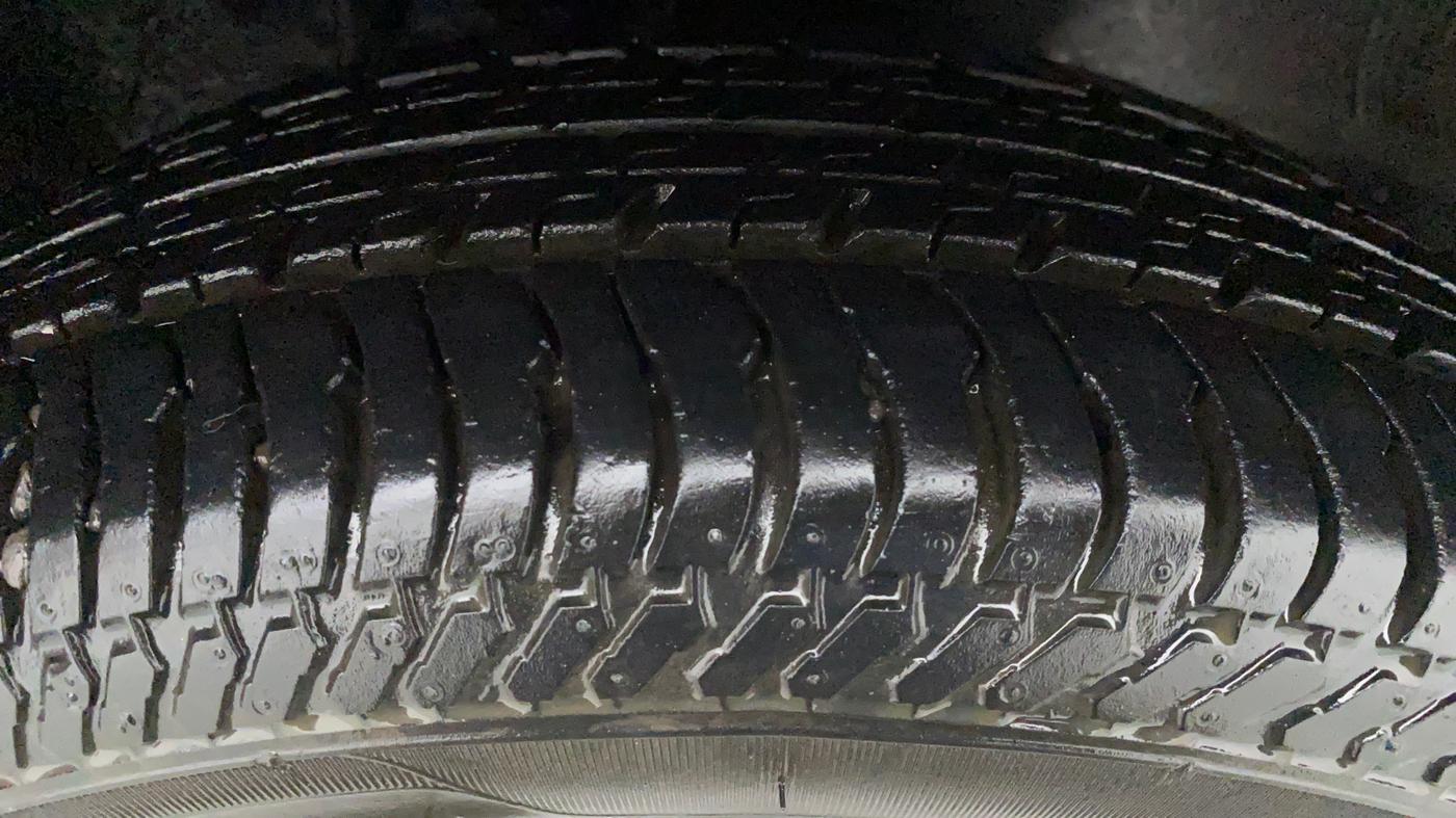 2018 Maruti Alto K10 VXI (O) AMT, Petrol, Automatic, 7,876 km, Right Front Tyre Tread