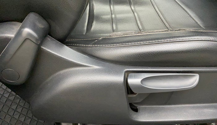 2018 Volkswagen Ameo HIGHLINE PLUS 1.5L AT 16 ALLOY, Diesel, Automatic, 81,749 km, Driver Side Adjustment Panel