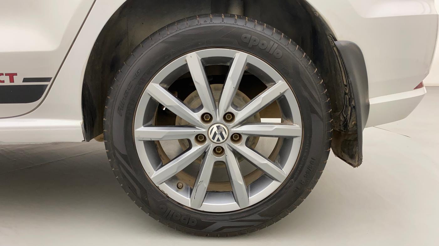 2018 Volkswagen Ameo HIGHLINE PLUS 1.5L AT 16 ALLOY, Diesel, Automatic, 81,749 km, Left Rear Wheel
