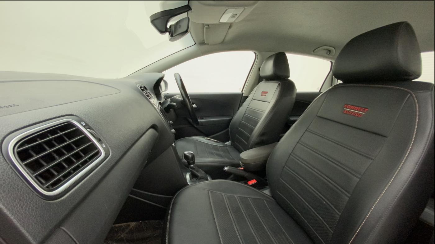 2018 Volkswagen Ameo HIGHLINE PLUS 1.5L AT 16 ALLOY, Diesel, Automatic, 81,749 km, Right Side Front Door Cabin