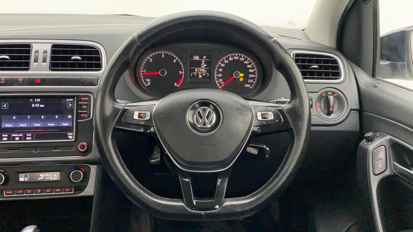 2018 Volkswagen Ameo HIGHLINE PLUS 1.5L AT 16 ALLOY, Diesel, Automatic, 81,749 km, Steering Wheel Close Up