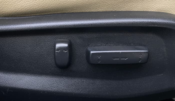 2019 Honda Civic 1.8L I-VTEC ZX CVT, Petrol, Automatic, 74,047 km, Driver Side Adjustment Panel