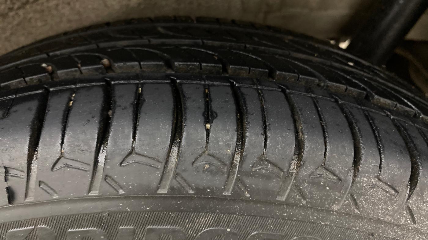 2018 Maruti Wagon R 1.0 VXI AMT, Petrol, Automatic, 71,613 km, Left Rear Tyre Tread
