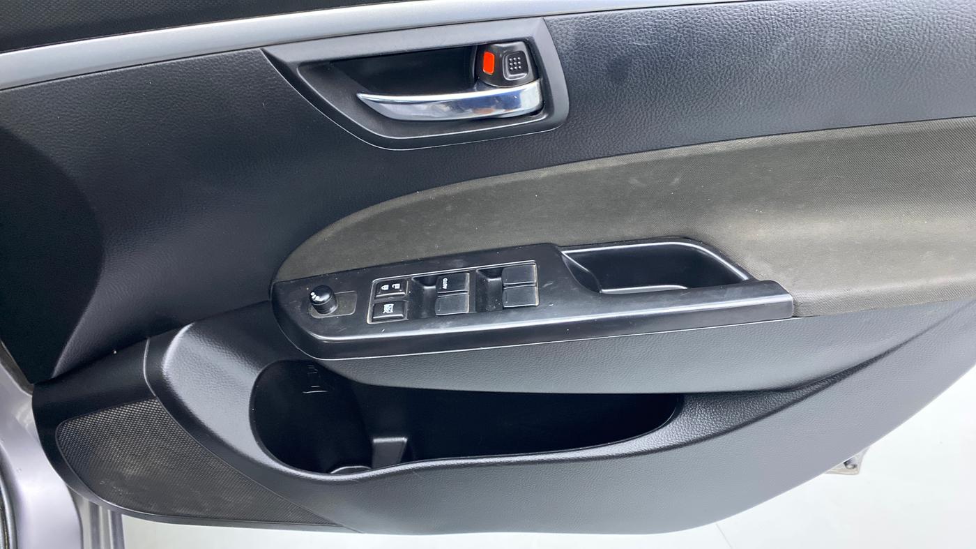 2014 Maruti Swift VXI D, Petrol, Manual, 29,810 km, Driver Side Door Panels Control