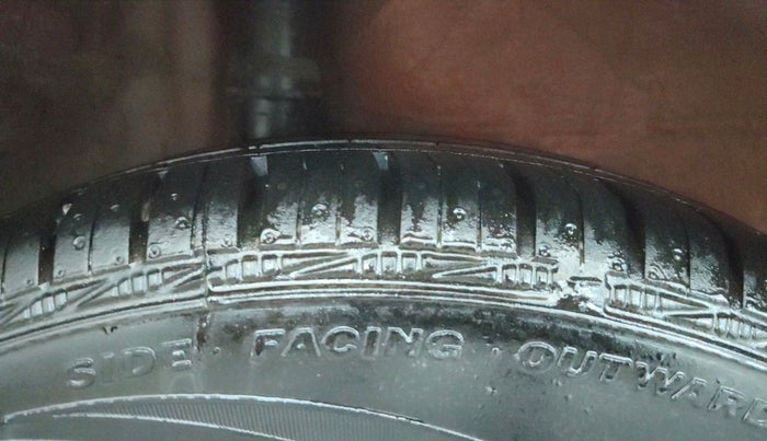 2015 Honda Jazz 1.2L I-VTEC V AT, Petrol, Automatic, 76,500 km, Right Rear Tyre Tread