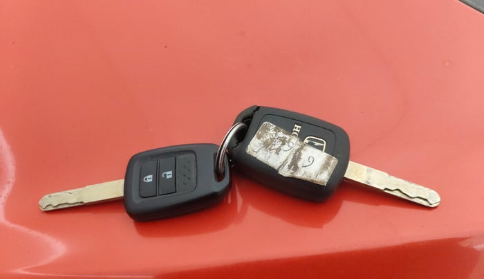 2015 Honda Jazz 1.2L I-VTEC V AT, Petrol, Automatic, 76,500 km, Key Close Up