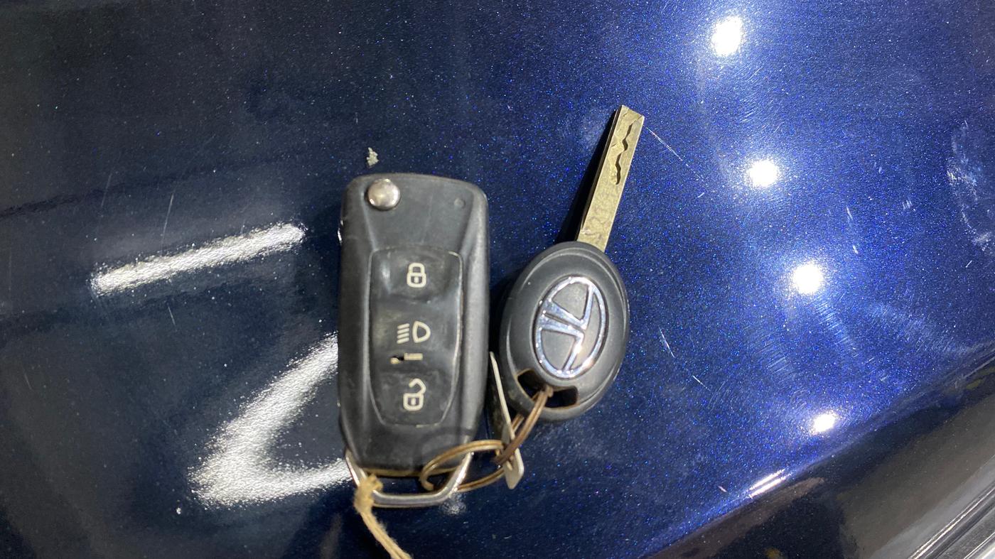 2021 Tata Tiago XT (O) PETROL, Petrol, Manual, 41,843 km, Key Close Up