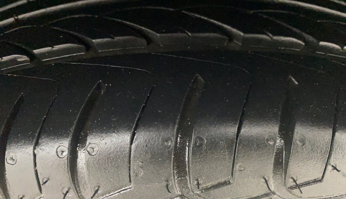2015 Ford Ecosport TITANIUM 1.5L PETROL AT, Petrol, Automatic, 38,919 km, Left Rear Tyre Tread
